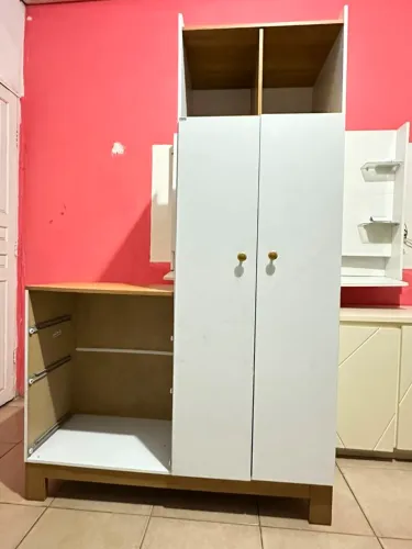 Guarda roupa de bebe semi novo