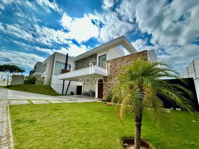 casa para locação no condominio alphaville 1,3 quartos 1 suite,piscina e churrasqueira