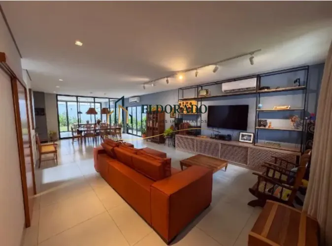 Vende-se sobrado de alto padrão no Condomínio Vila Jardim!