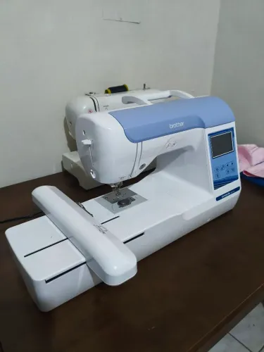 Máquina brother BE915L para bordados