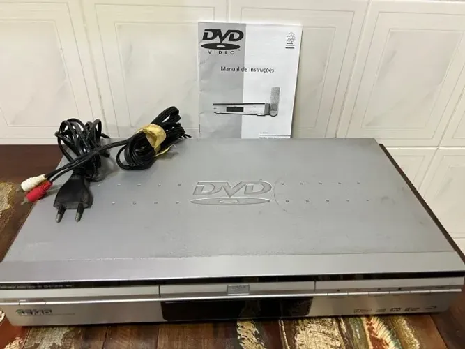 DVD e Video Cassete