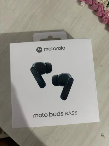Moto Buds Bass