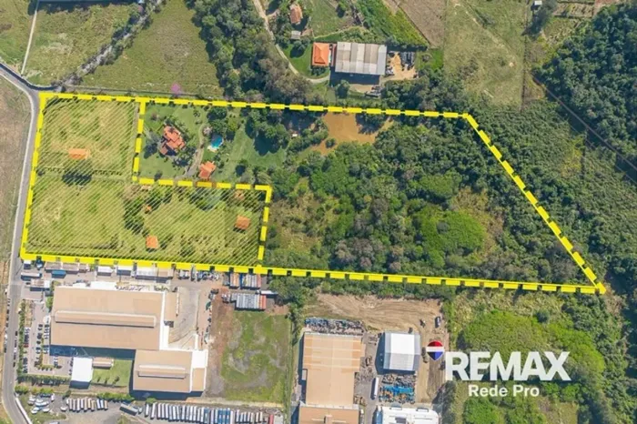 Oportunidade Terreno Comercial/Industrial à Venda em Capivari-SP