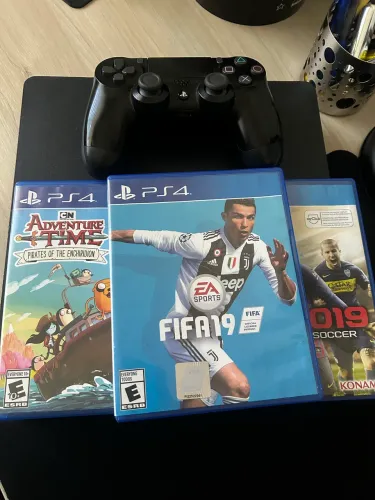 Ps4 slim 500gb 3 jogos e 1 controle 