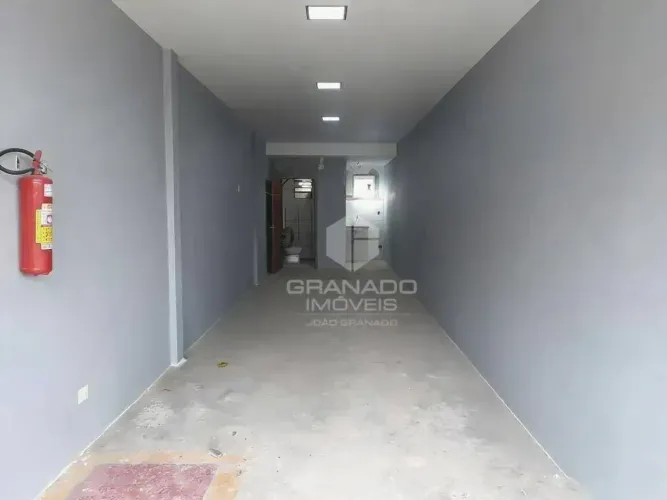 Barracão para alugar, 45 m² por R$ 2.200,00/mês - Parque das Bandeiras - Maringá/PR