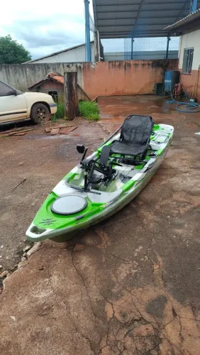Caiaque Leader com Pedal Power Drive