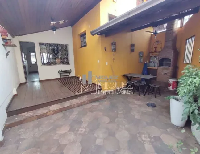 Casa à venda Rua Costa Bastos - (Santa Teresa) - Junto ao tradicional Largo das Neves - Ár