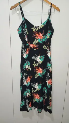 Vestido (zíper estragado)
