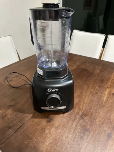 Liquidificador OSTER defeito no copo