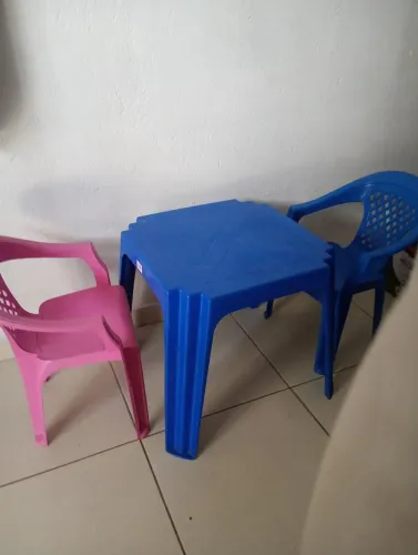 Mesa com cadeiras infantil 