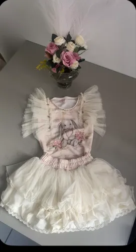 Conjunto infantil short e saia +blusa