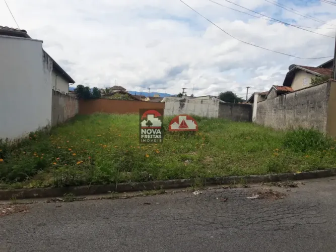 Terreno Padrão em Pindamonhangaba