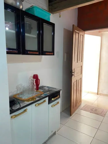 Apartamento beira rio, próximo ao rio preguiças e restaurantes.
