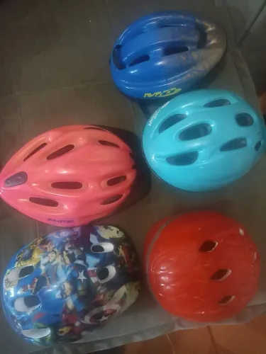 5 capacetes usados por R$100,00
