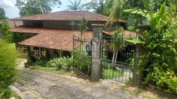 CASA NO CONDOMÍNIO CANECA FINA - GUAPIMIRIM PARA VENDA
