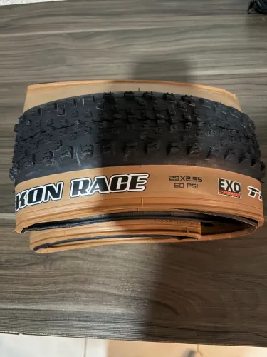 Pneu de bike Maxiss Rekon Race 2.35 NOVO