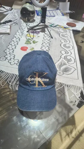 Vendo boné Calvin Klein, sou de Taubaté e não entrego 