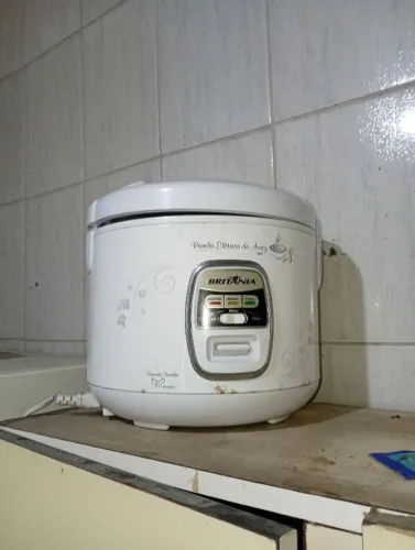 Panela de arroz elétrica
