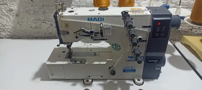 Galoneira maqi semi nova