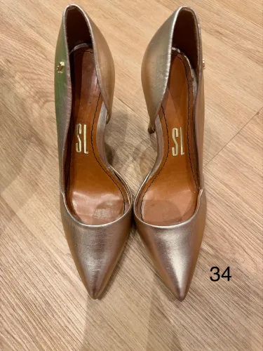 Scarpin salto Santa Lolla 34