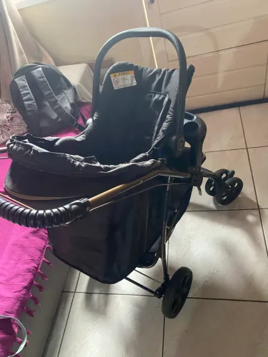 Carrinho de Bebê e Bebê Conforto Galzerano