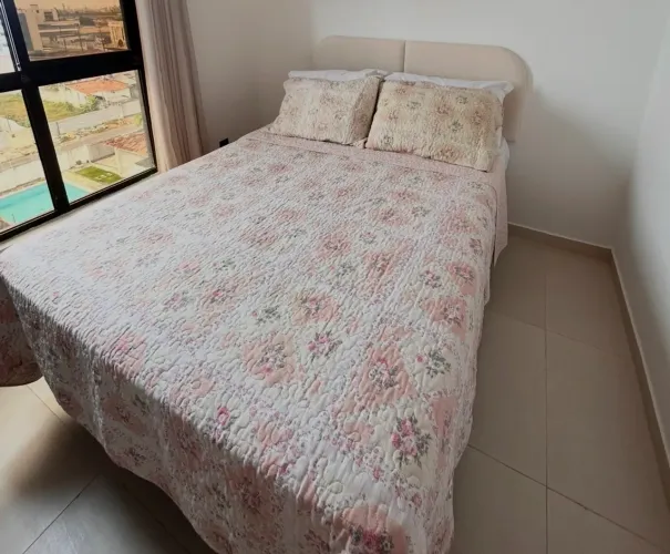 Vendo cama casal com base