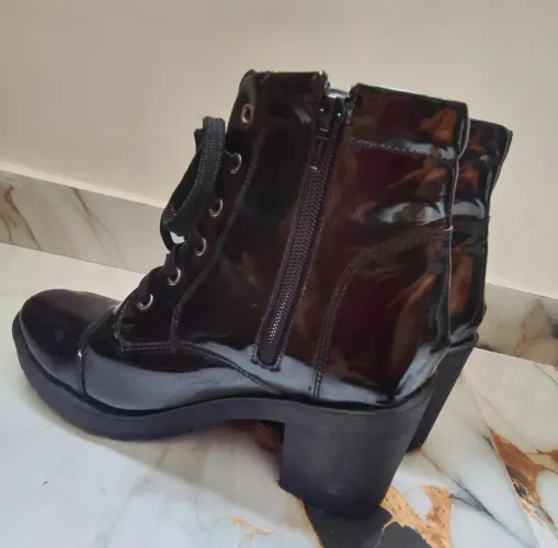 Bota Coturno Com Salto