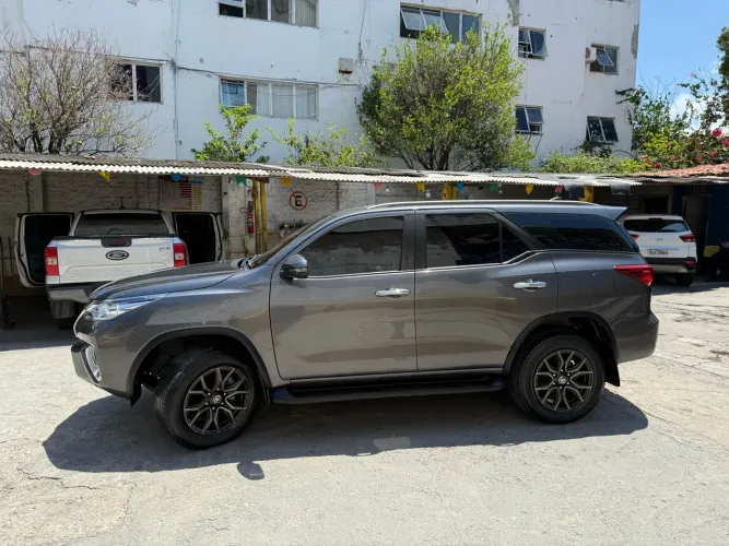 Toyota Hilux SW4 SRV 4X2 2.7 Flex 16V Aut. 2019
