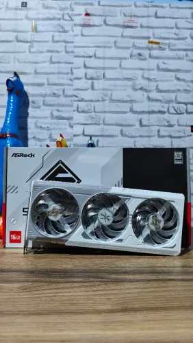 RX 9070XT Asrock Steel Legend 16gb