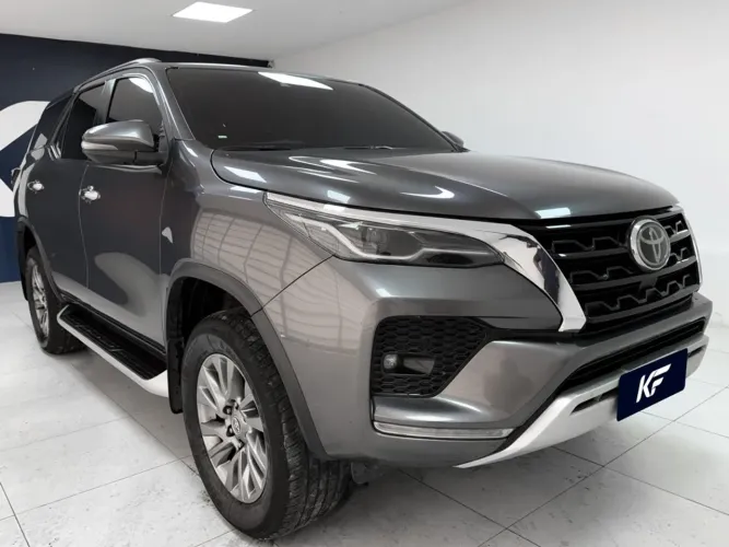 Toyota Hilux SW4 SRX 4X4 2.8 TDI 16V Dies. Aut. 2021