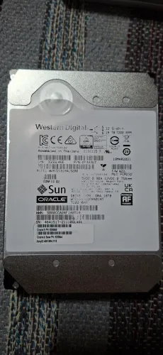 HD Western Digital SAS 18TB 12gbps 7.2k (100% saúde)