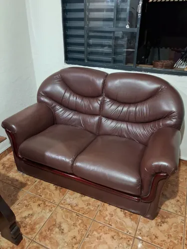 sofá de couro legítimo de 2 lugares