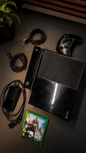 ? Xbox One completo, conservado e pronto para jogar!