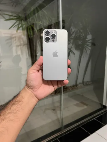 iPhone 15 Pro Max 256g 84%