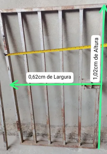 Vendo 2 portão para canil ou para varanda em ótimo estado tamanhos diferentes cada 150$