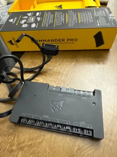 HUB Fans/Coolers PC Gamer RGB Corsair Commander Pro
