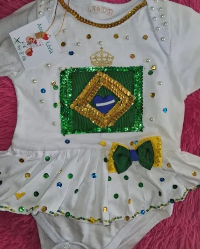 Vestido/ body para bebe tamanho p feminino Brasil novo
