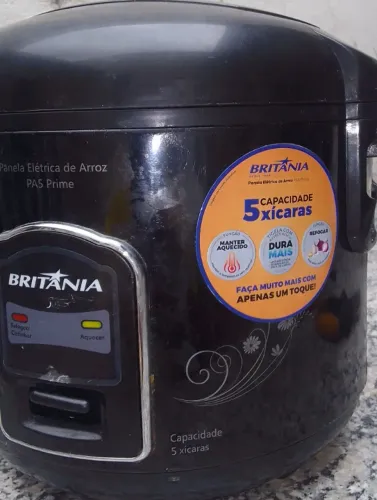 Panela elétrica de arroz Britânia