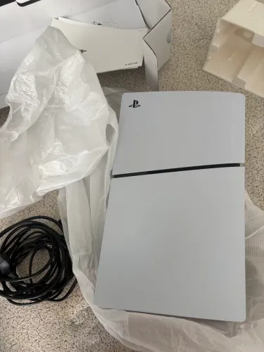 PlayStation 5 pouco usado e com jogos! 1T