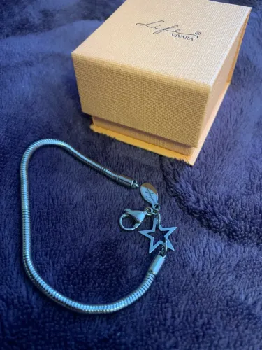 Pulseira vivara novinha nunca usada, ficou grande pra mim