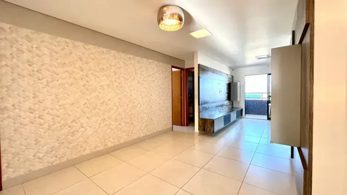 Apartamento para venda, andar alto, 03 quartos, projetados, área de lazer no Brisamar