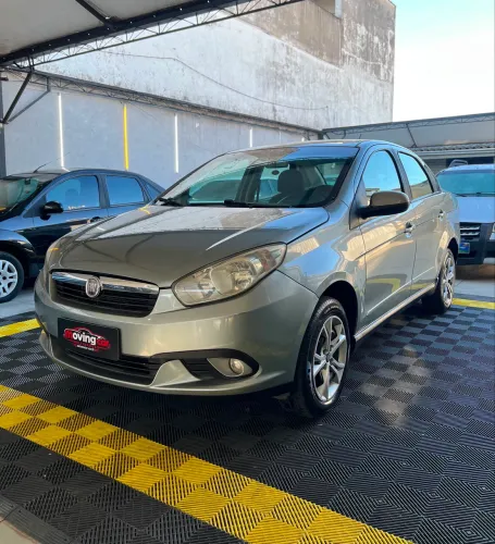 Fiat Grand Siena Attrac. 1.4 EVO F.flex 8V 2013