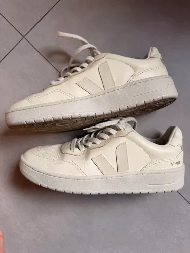 Tênis Veja V-90 Feminino Cashew and Pierre Tam. 38