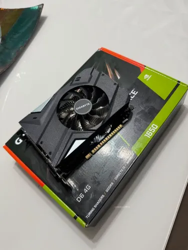 Placa de Vídeo GTX 1650 4GB <br><br>R$ 850