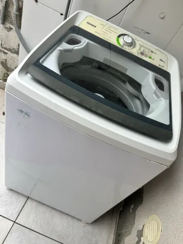 Máquina de lavar roupa com 14 quilos