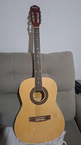 Violão  menphis  nylon  usado (praticamente novo)