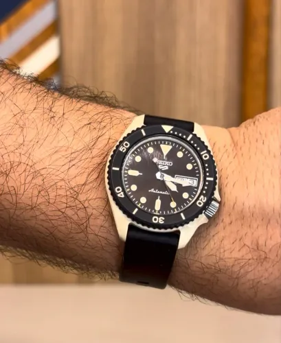 Seiko 5 sports de resina - JDM