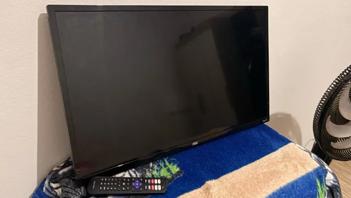 TV ROKU 32 polegadas para conserto.