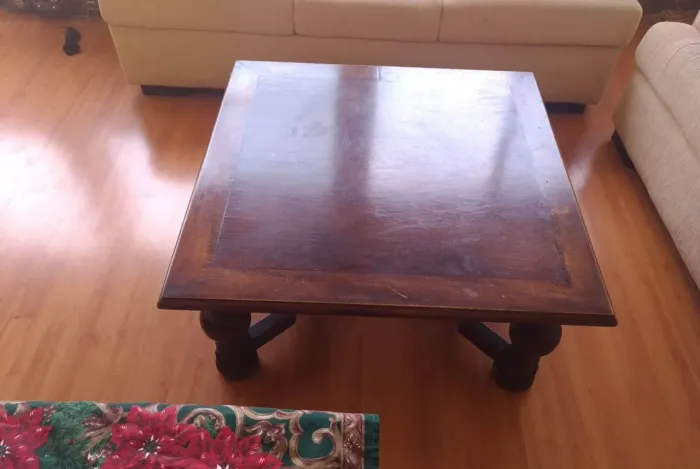 Mesa de centro madeira maciça nobre