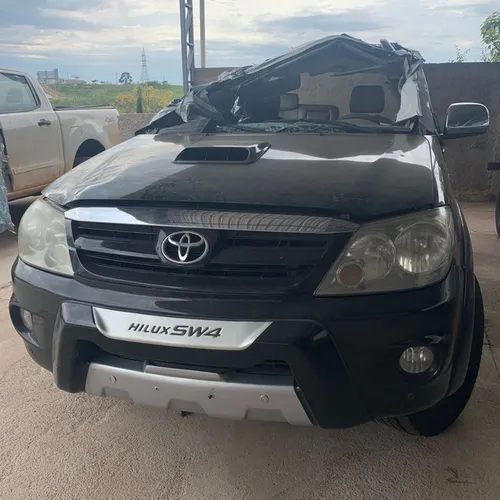 Sucata de Hilux sw4 3.0 163cv automática pra retirar peças 
